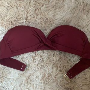 Maroon strapless bikini